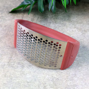 Supermom Premium Curve Garlic Press Crusher (1 Pc) thumbnail 4