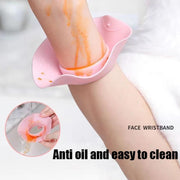 Silicone Wrist Water Stopper For Washing (2 Pc) thumbnail 3