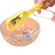 0112 Plastic Fish Scales Graters Scraper Fish Skin Brush Fish Cleaning Tool Scraping Scales Device With Cover Home Kitchen Cooking Tools 1 Pieces thumbnail 4