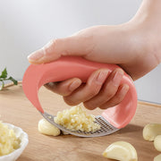 Supermom Premium Curve Garlic Press Crusher (1 Pc) thumbnail 5
