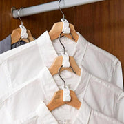 1700 Plastic Clothes Hanger With Non-slip Pad thumbnail 1