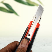 7532 Heavy Duty 18 Mm Cutter Knife Set With Rubbered Handle With Extra Blades Best Use  For Office And Home Use thumbnail 2