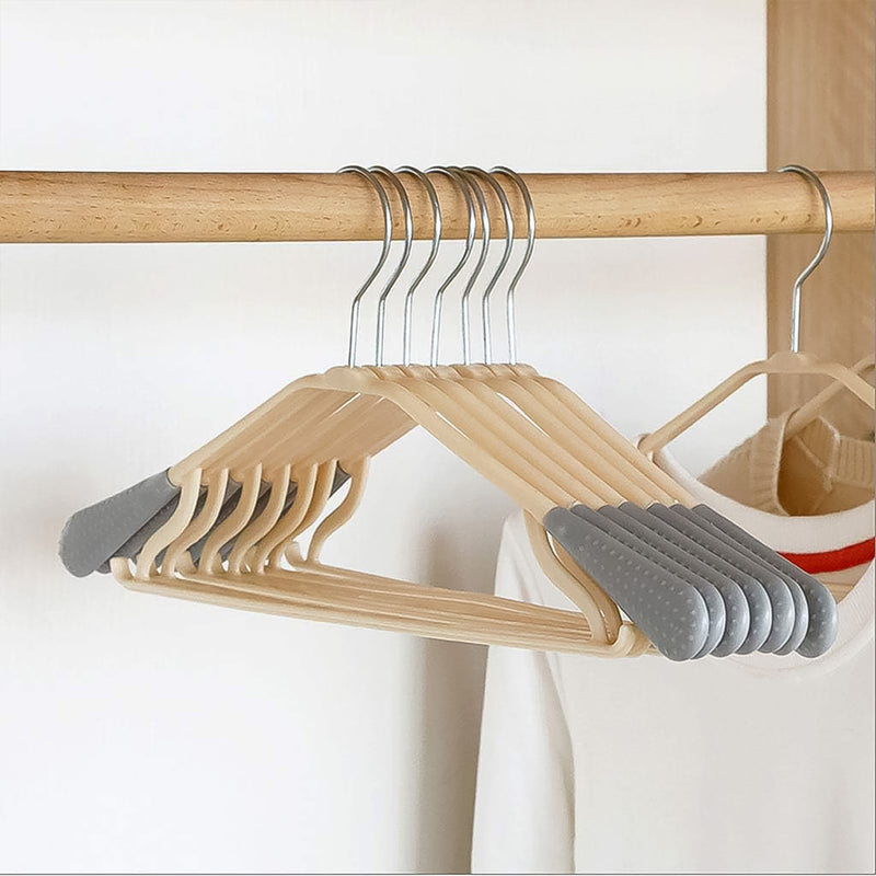 Pp Cloth Hanger Set Of 1 With Zinc Plated Steel Hook (1 Pc)