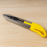Heavy-duty Stainless Steel Body Utility Cutter Knife (1 Pc  With 2 Extra Blade) thumbnail 1